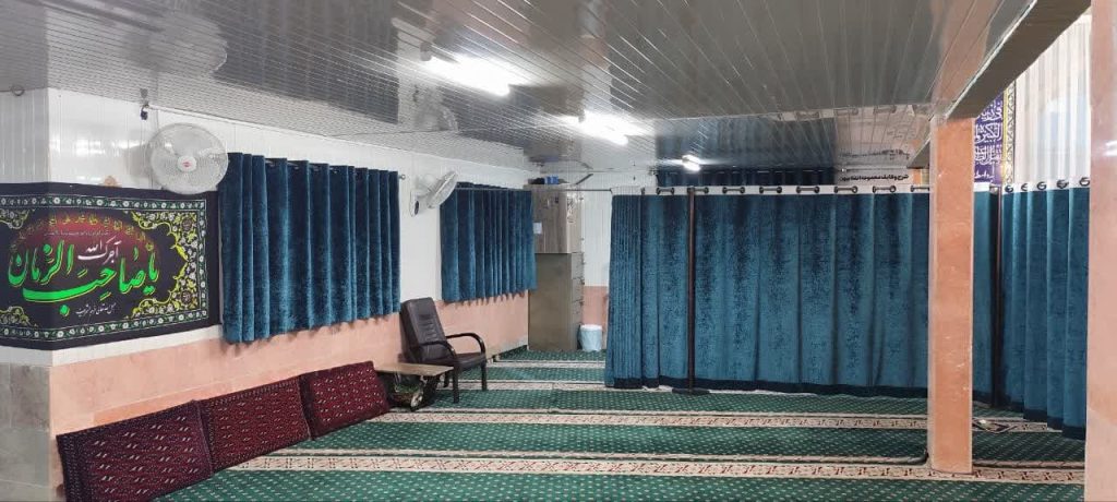 تعویض پرده‌های مسجد امام هادی علیه‌السلام